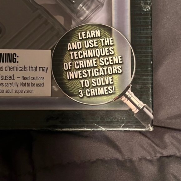 New Crime Lab Catch the Thief Book Activity Kit - Picture 3 of 8